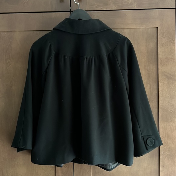 Black blazer coat with 3/4 sleeve and button detail - Picture 3 of 4